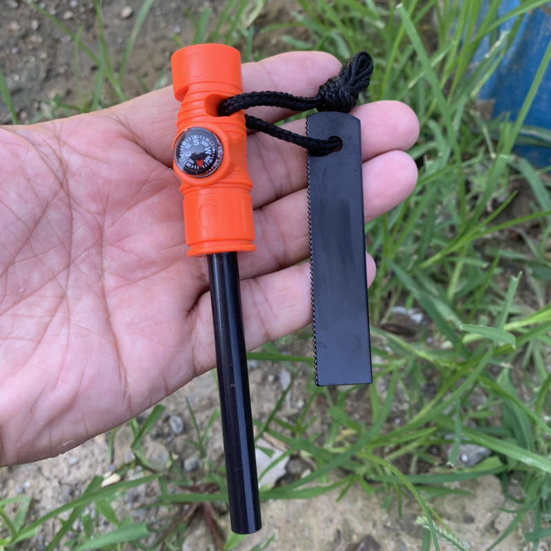 Survivor Long Style Three-in-O - đánh giá và giá Fire Starter Flint